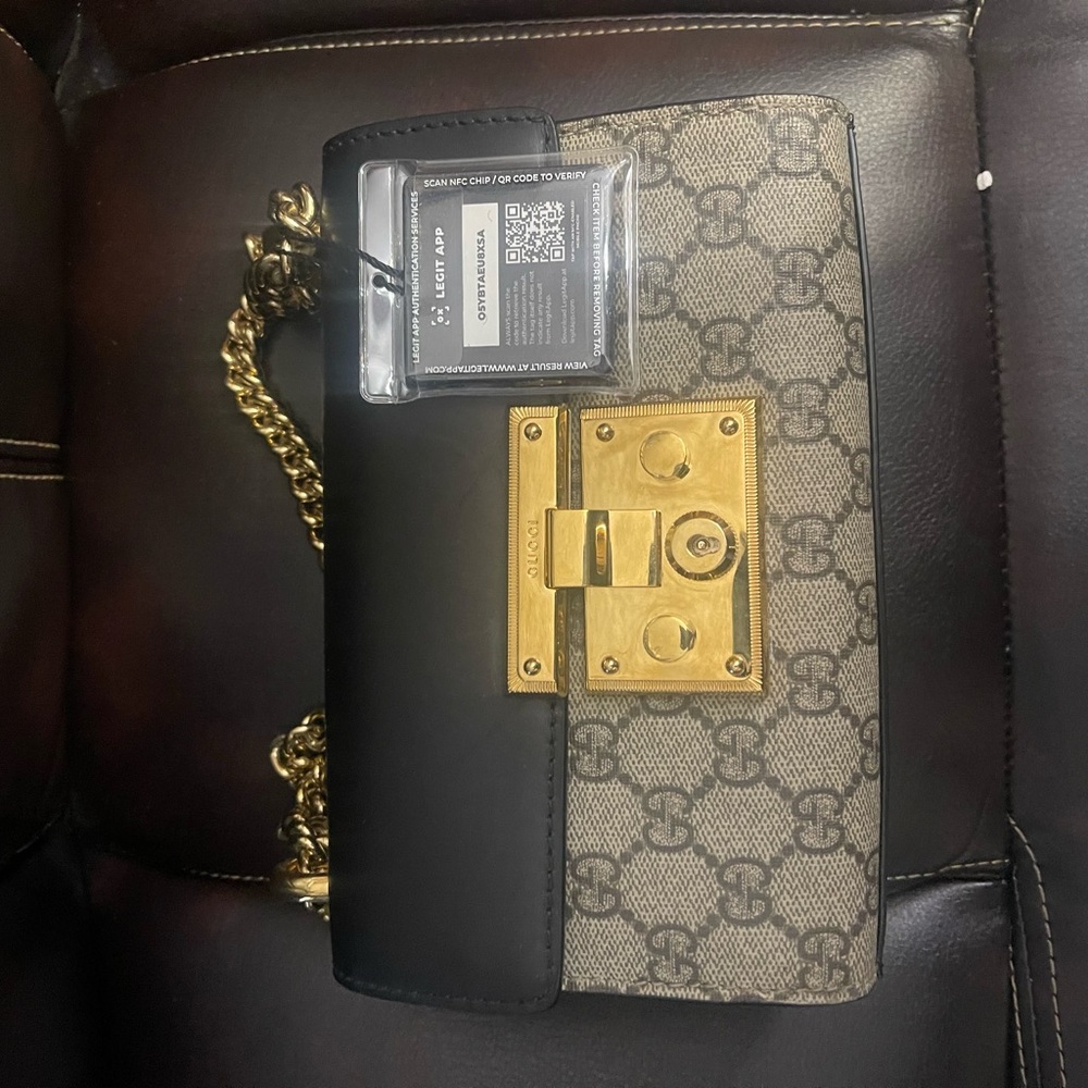 Gucci Padlock Black and Gold Crossbody Bag - Picture 9 of 9